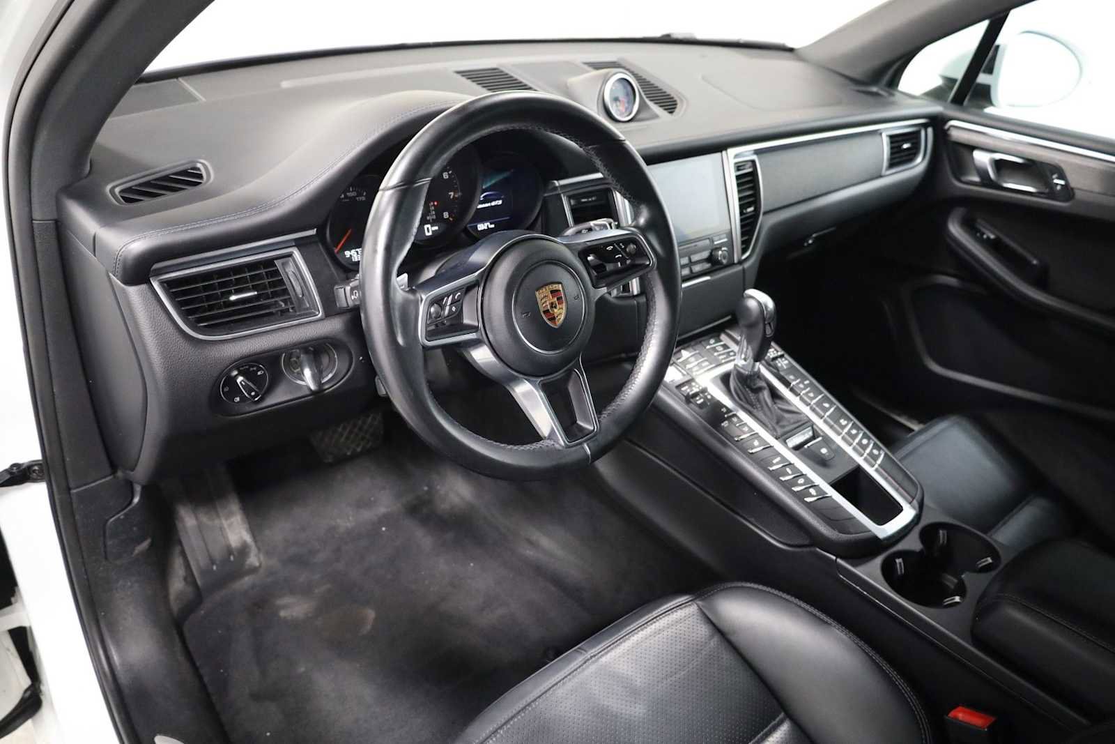 Used 2018 Porsche Macan GTS image 4