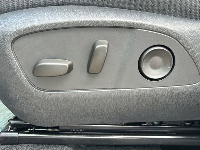 Certified 2025 Chevrolet Traverse LT w/ Driver Confidence Package image 22