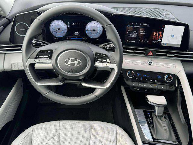 New 2025 Hyundai Elantra Limited FWD image 17