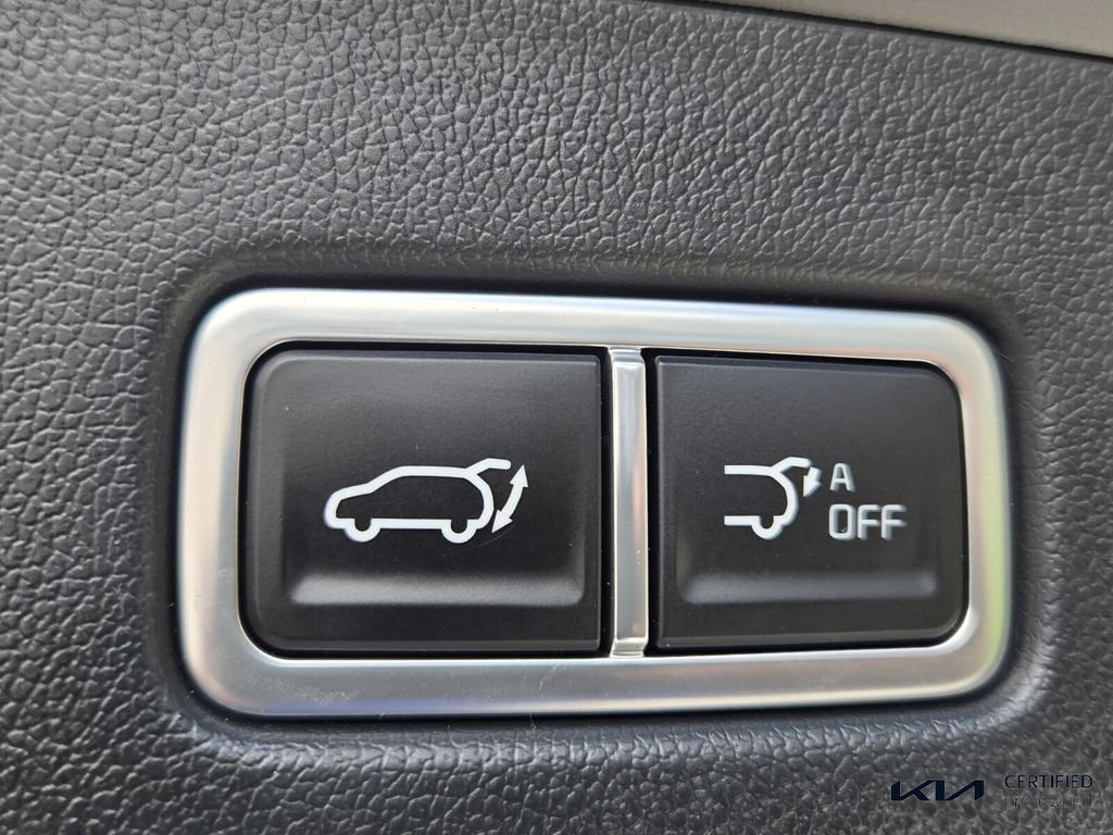 Certified 2025 Kia Sorento EX FWD image 16