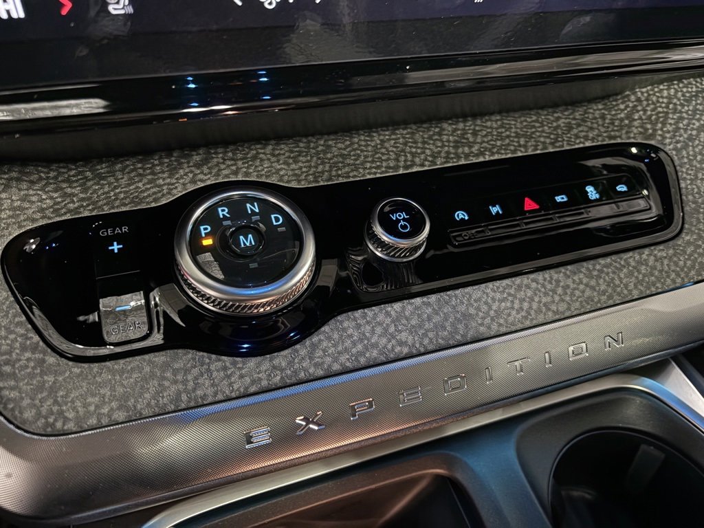 New 2025 Ford Expedition Tremor image 16