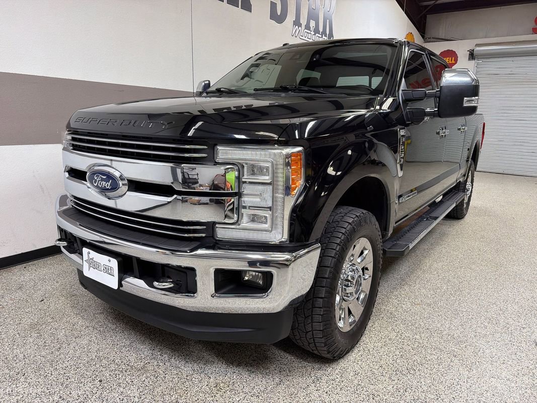 Used 2017 Ford F250 Lariat w/ Lariat Ultimate Package AWD/4WD image 3