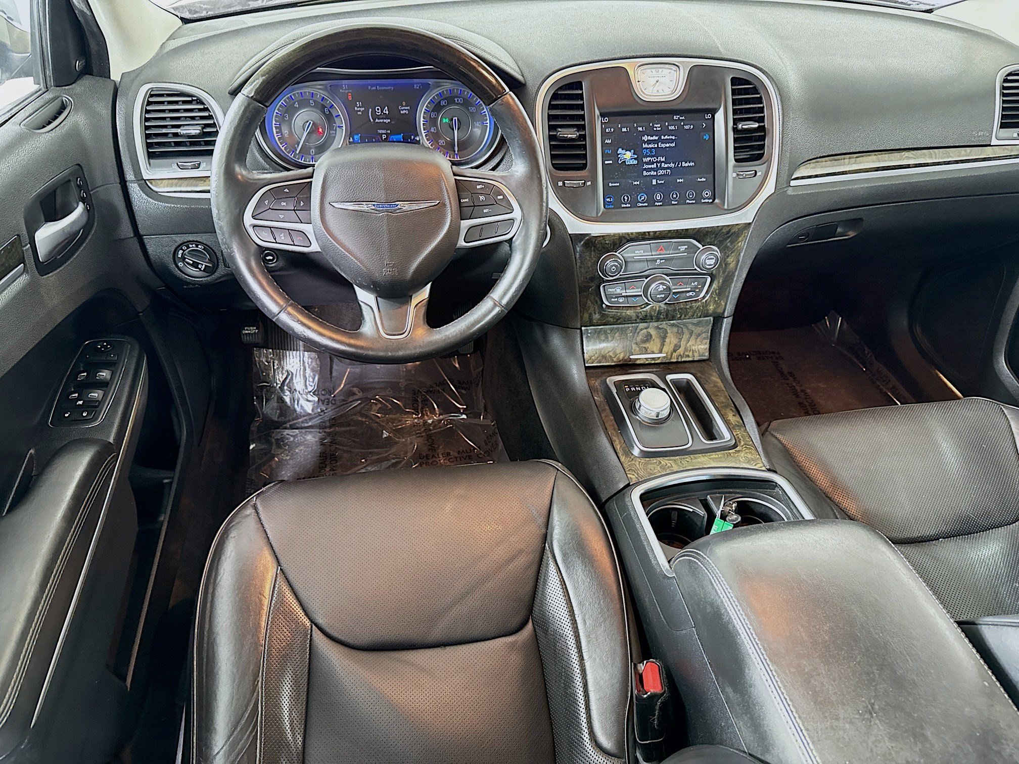 Used 2018 Chrysler 300 Limited image 17