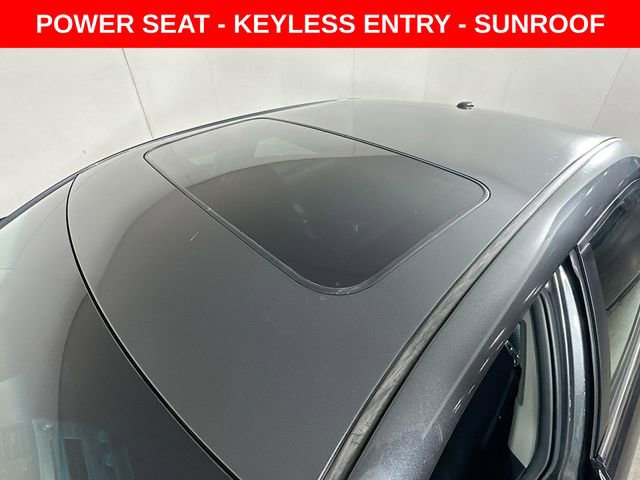 Used 2011 Toyota Camry SE image 21