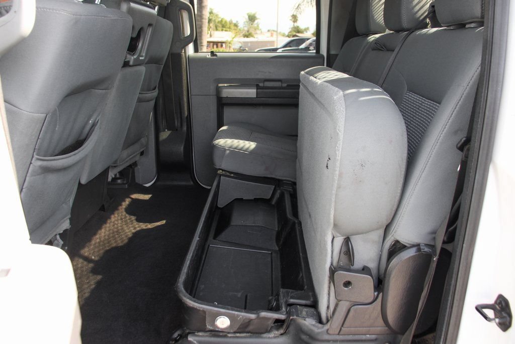 Used 2015 Ford F550 4x4 Crew Cab Super Duty image 32