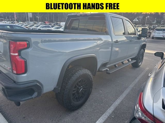 Used 2025 Chevrolet Silverado 2500 ZR2 w/ Technology Package image 3