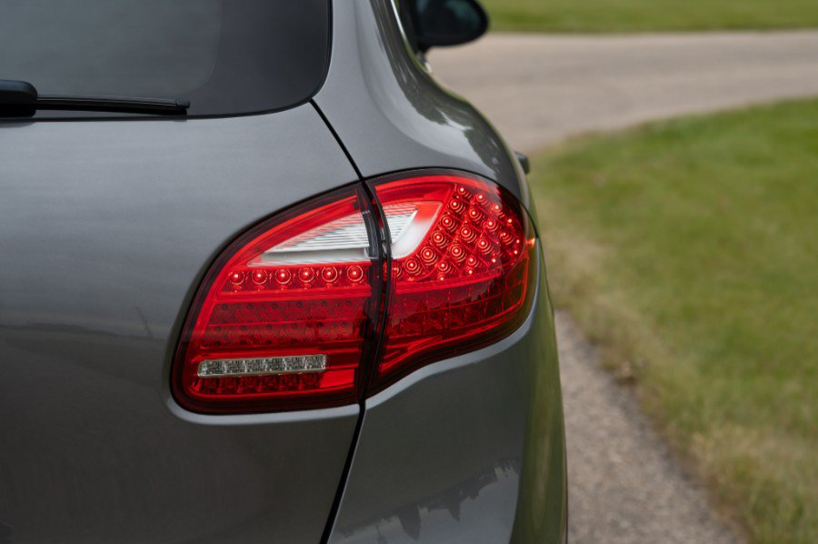 Used 2013 Porsche Cayenne Diesel AWD/4WD image 31