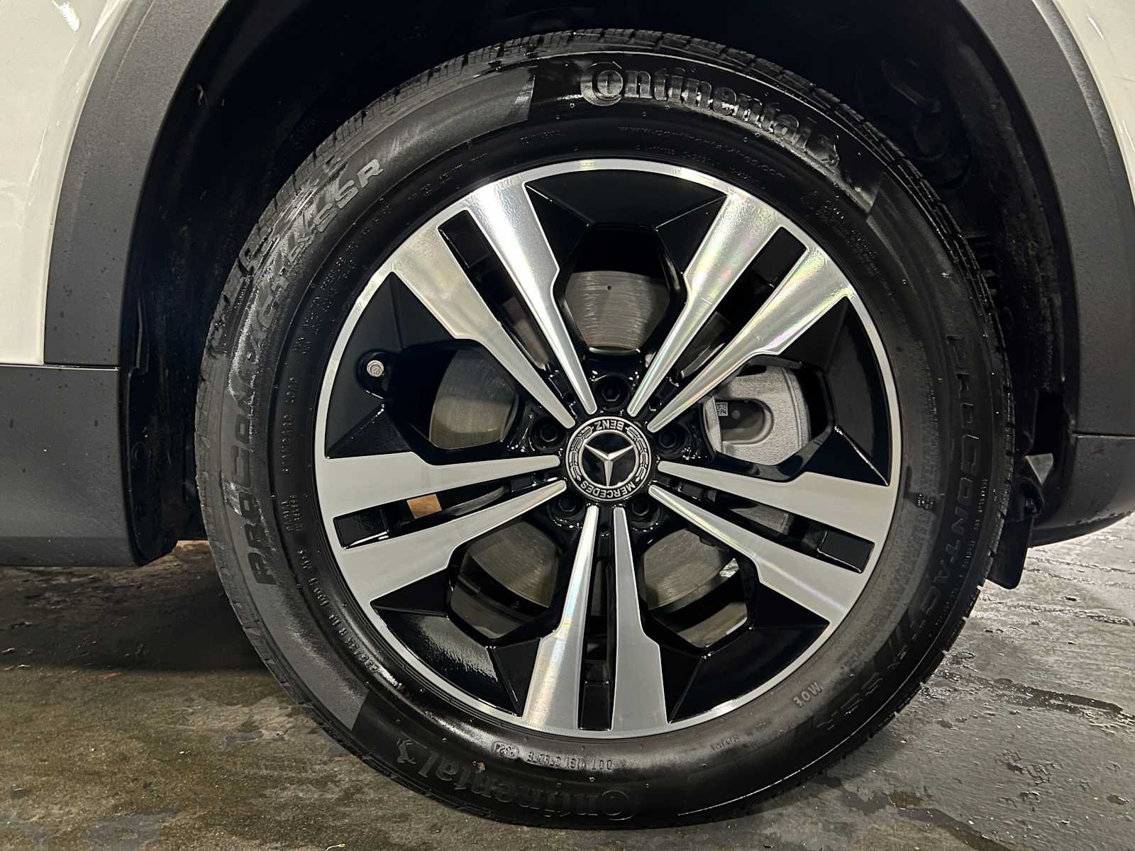 Used 2025 Mercedes-Benz GLB 250 4MATIC image 10