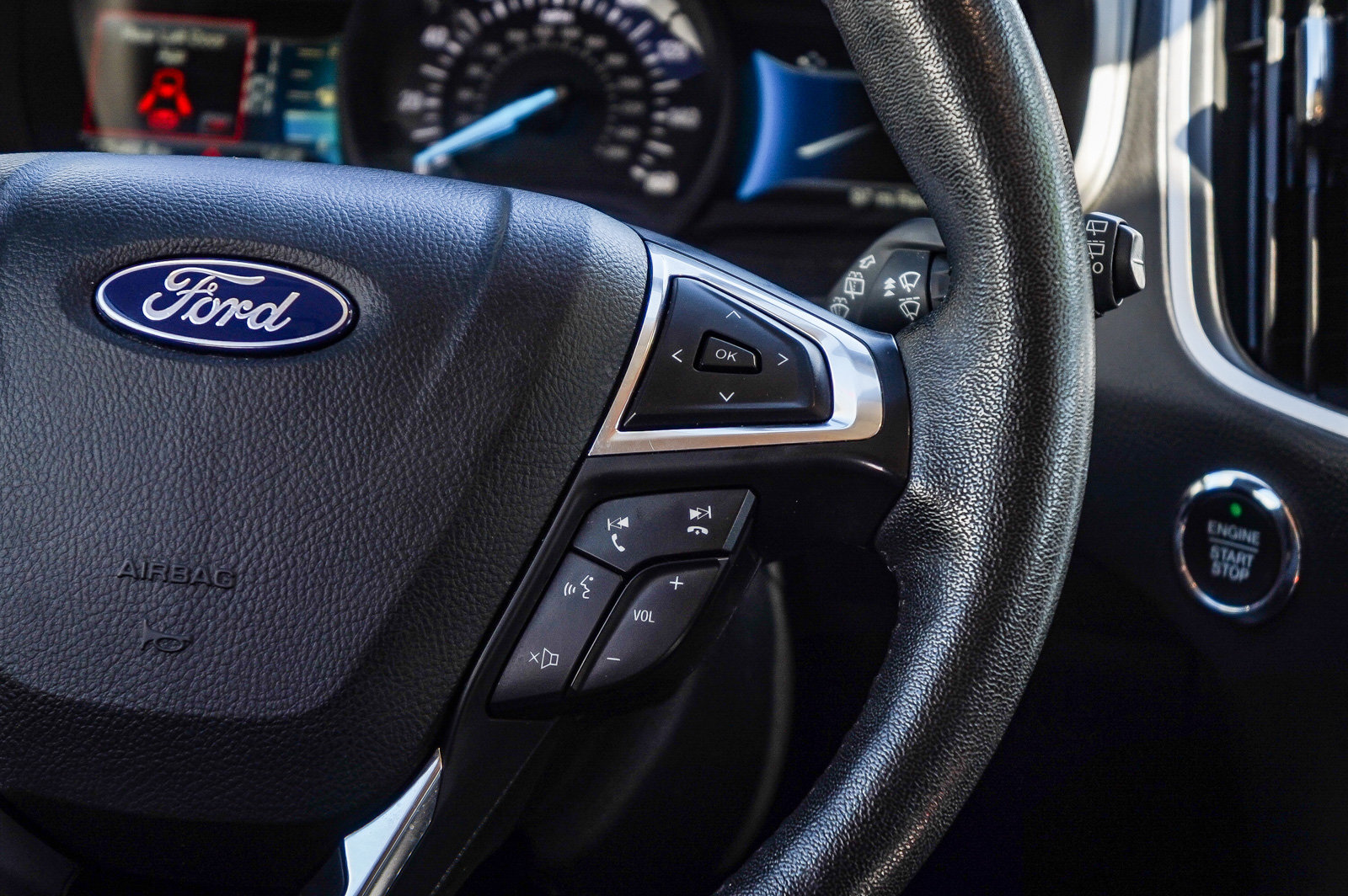 Used 2022 Ford Edge SEL AWD/4WD image 17