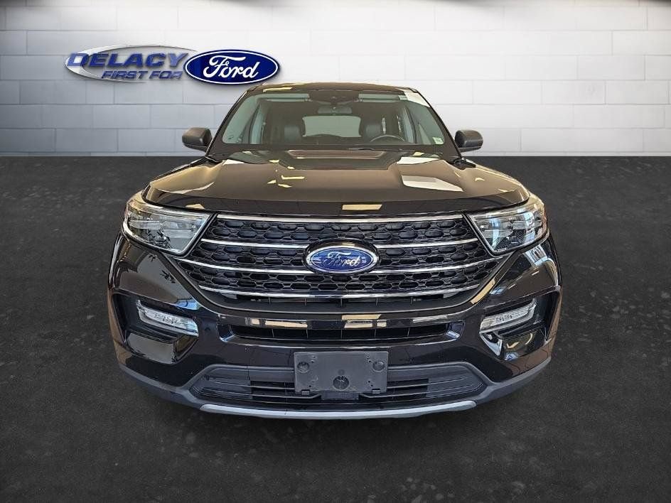 Used 2020 Ford Explorer XLT w/ Equipment Group 202A AWD/4WD image 10