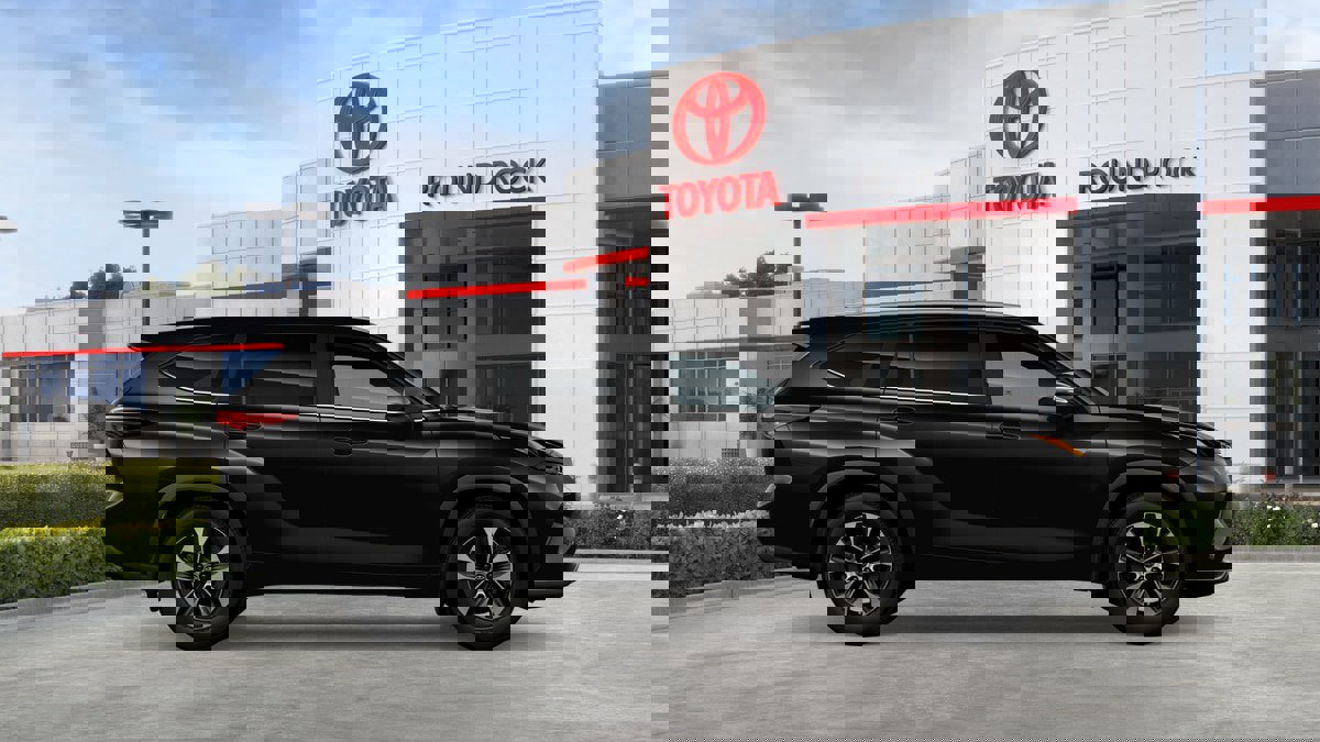 New 2026 Toyota Highlander XLE image 12
