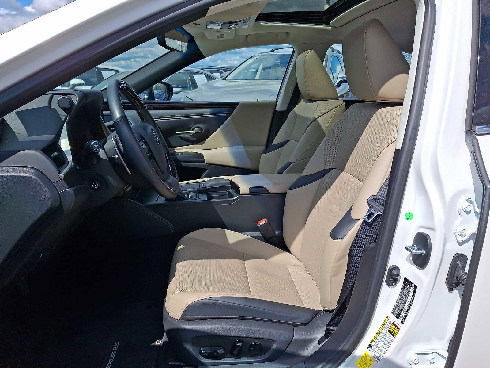 Used 2021 Lexus ES 350 w/ Premium Package image 10