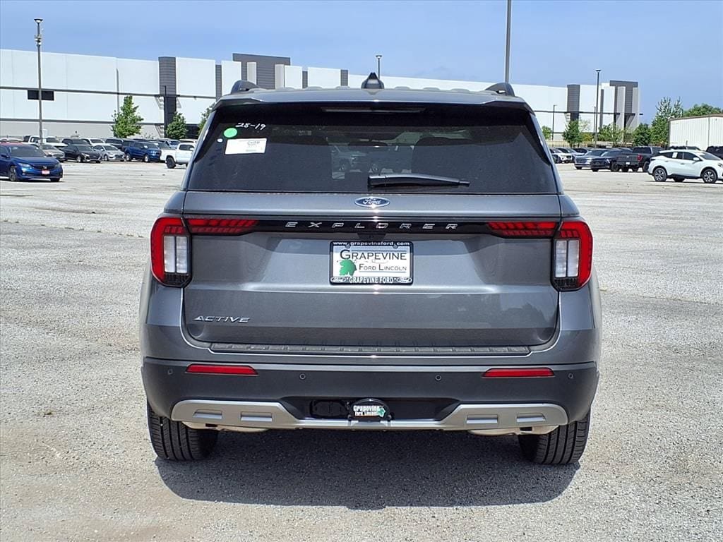 New 2026 Ford Explorer Active w/ Active Comfort Package RWD image 5