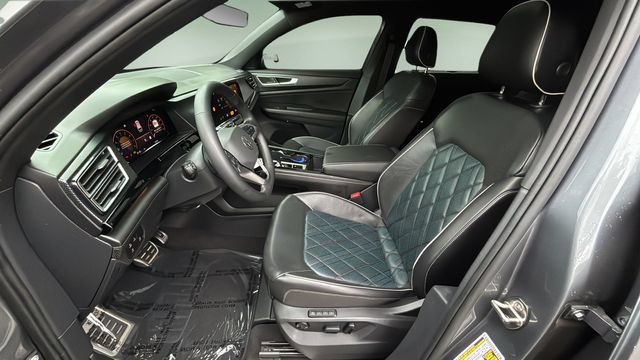 Used 2024 Volkswagen Atlas Cross Sport SEL Premium R-Line AWD/4WD image 18