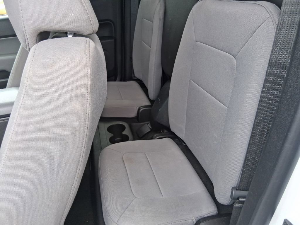 Used 2016 Chevrolet Colorado W/T RWD image 12