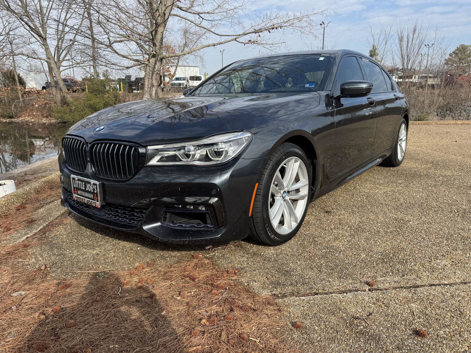 Used 2016 BMW 750i xDrive image 11
