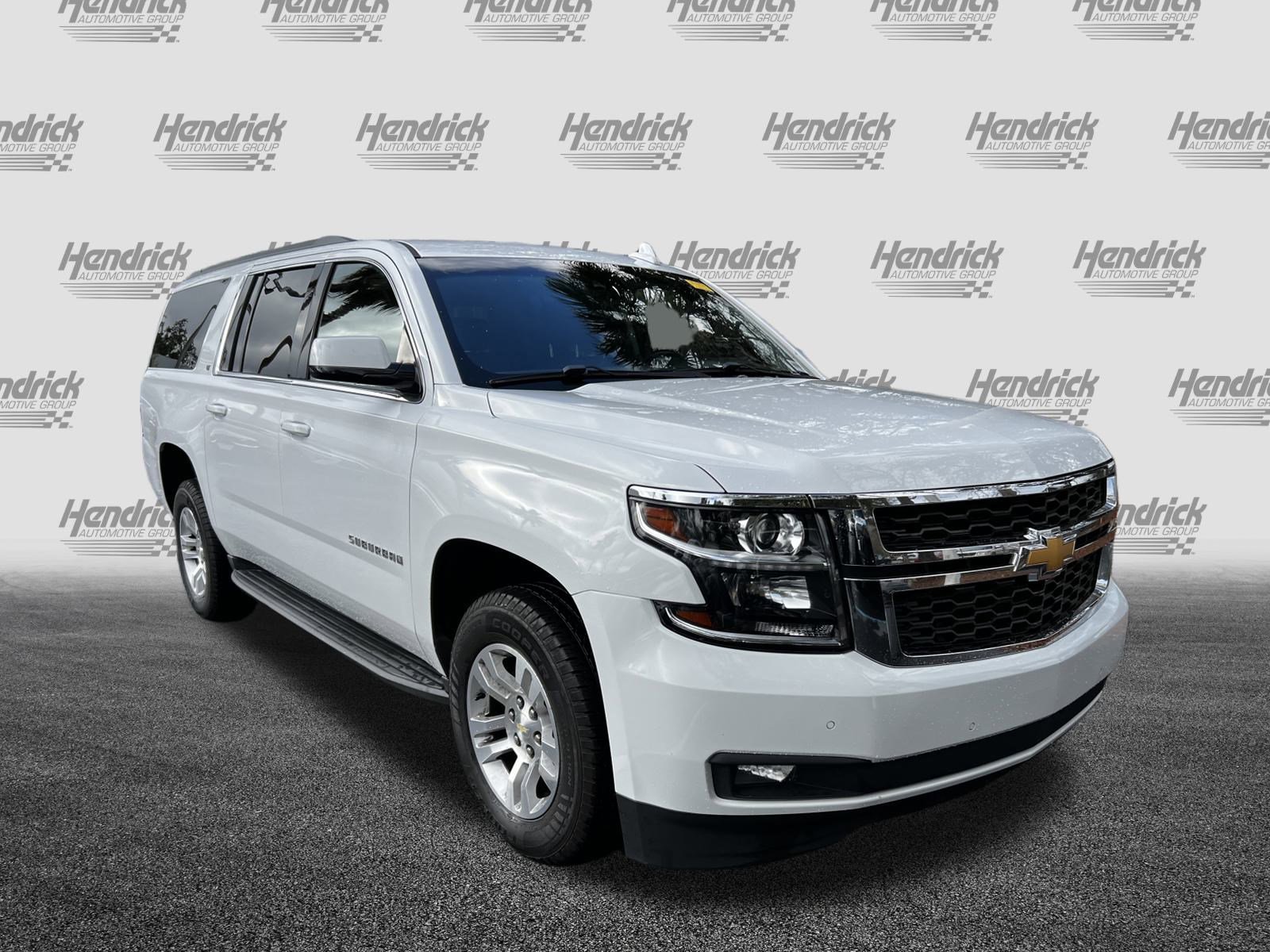 Used 2018 Chevrolet Suburban LT image 2