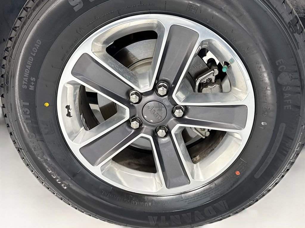 Used 2019 Jeep Wrangler Unlimited Sahara image 31