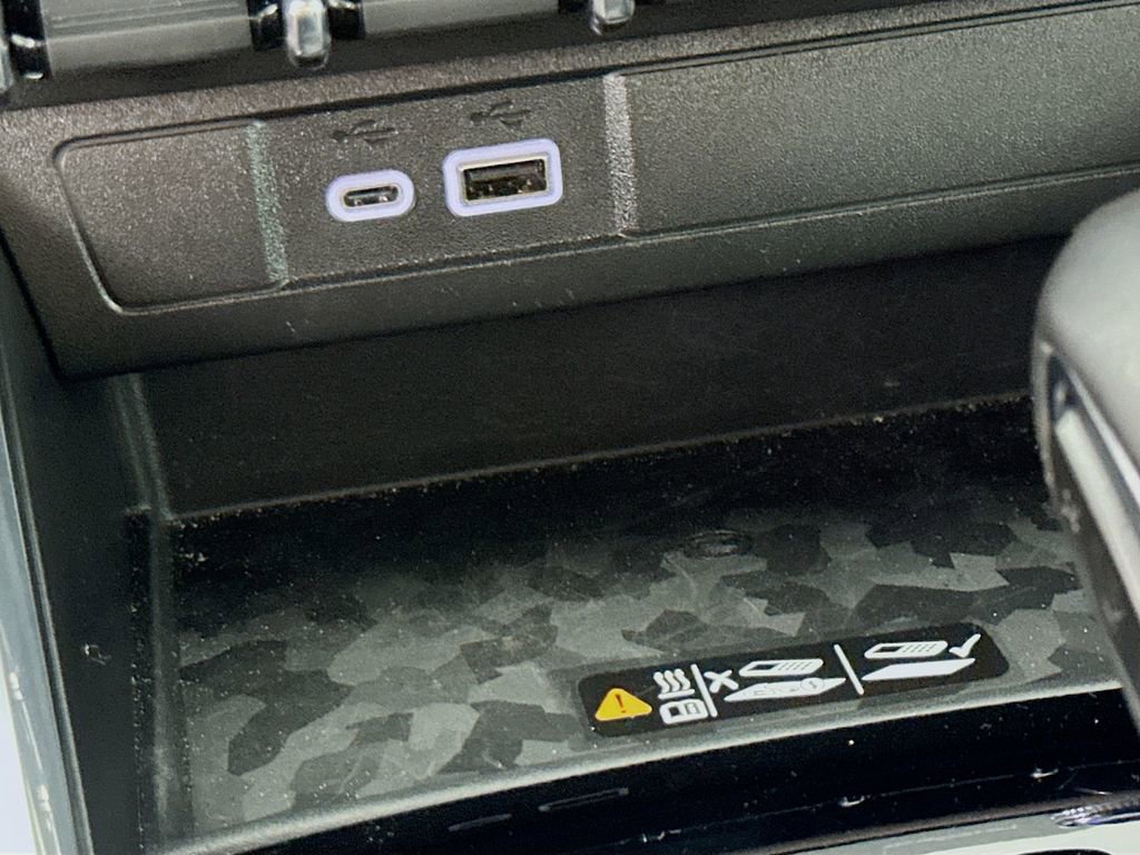 Used 2024 GMC Canyon Denali image 33