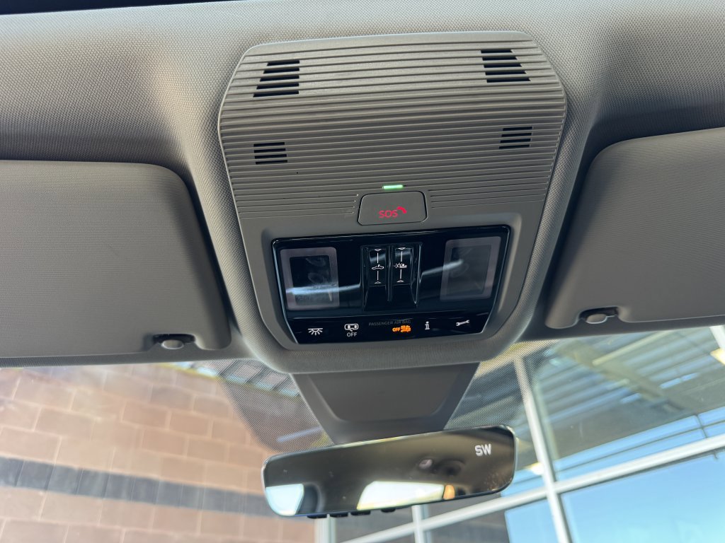 Used 2024 Volkswagen Atlas SE w/ Panoramic Sunroof Package image 26