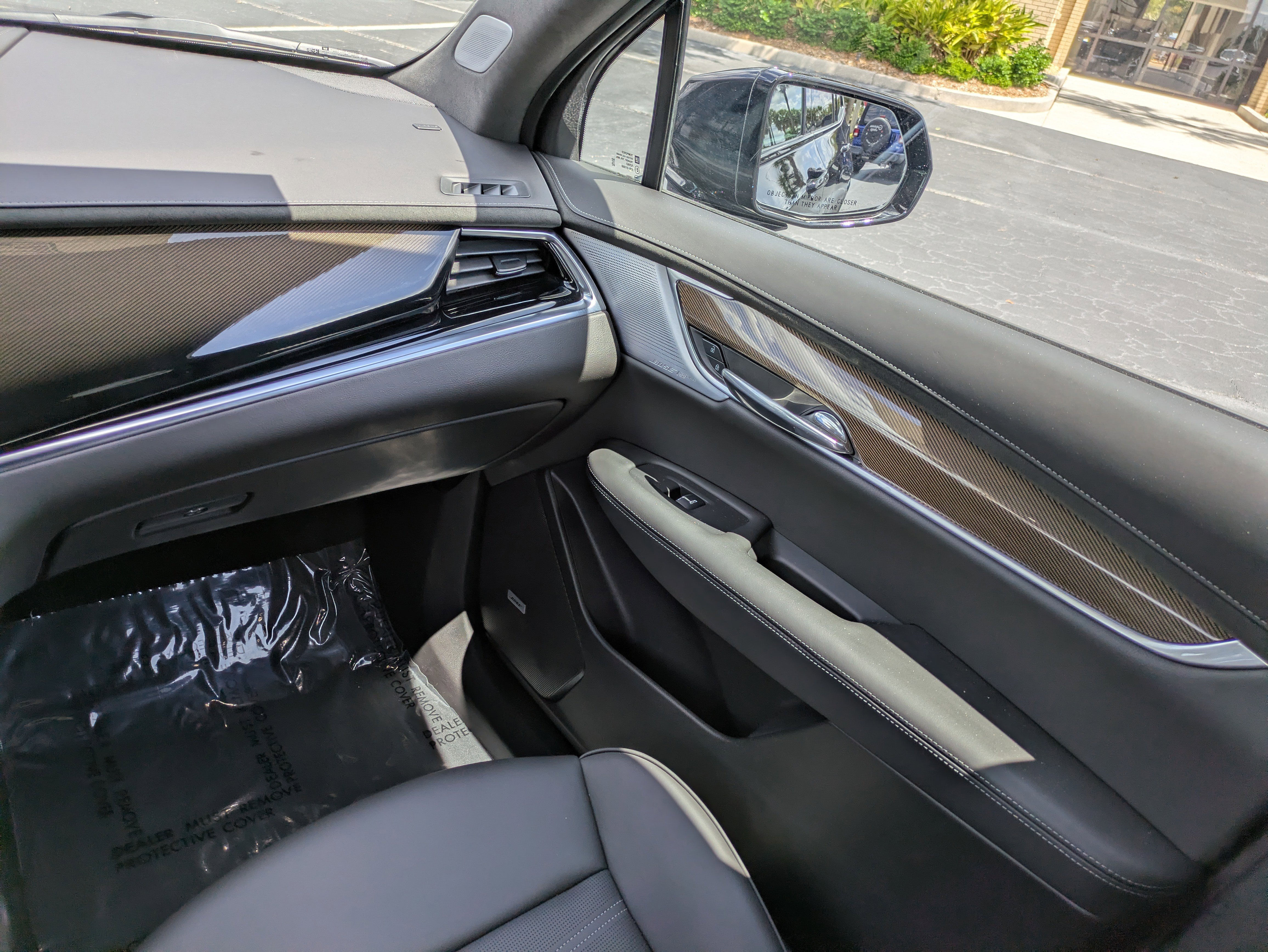Certified 2025 Cadillac XT6 Sport w/ Platinum Package AWD/4WD image 16