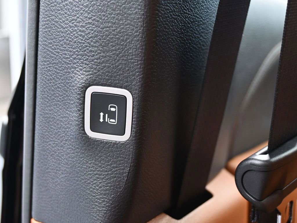 New 2026 Chrysler Pacifica Pinnacle image 33