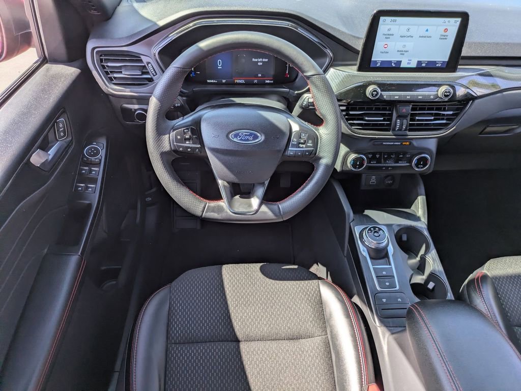 Used 2025 Ford Escape ST-Line image 25