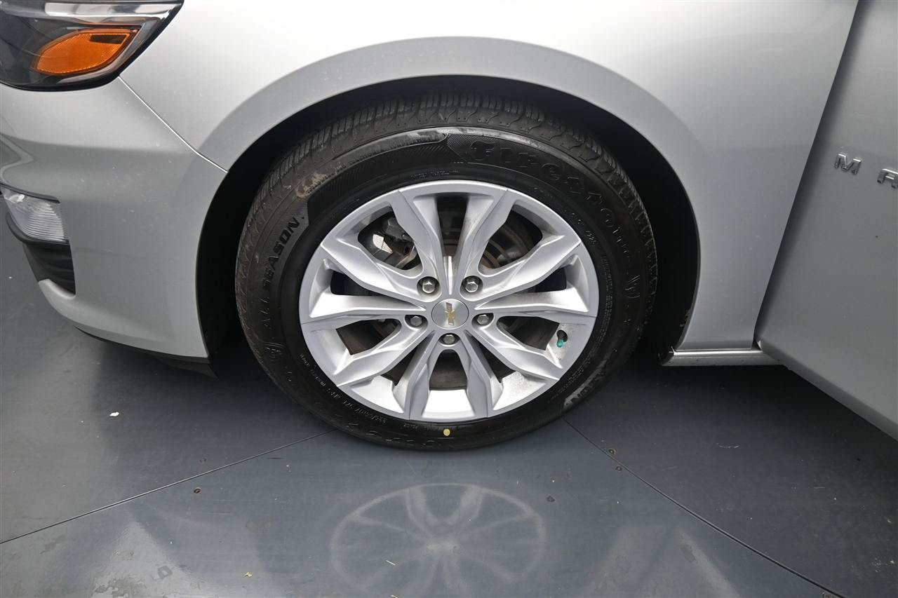 Used 2020 Chevrolet Malibu LT FWD image 16