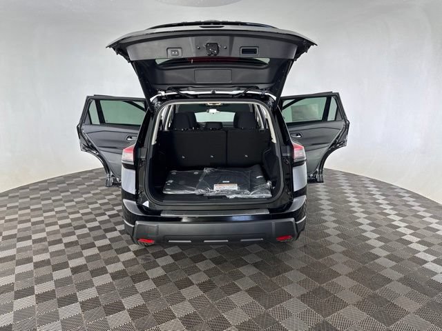 New 2026 Nissan Rogue SV AWD/4WD image 15