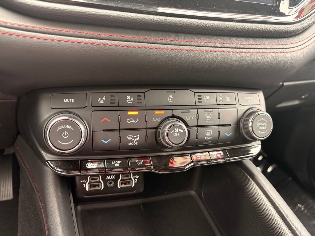 Used 2024 Dodge Durango GT AWD/4WD image 18