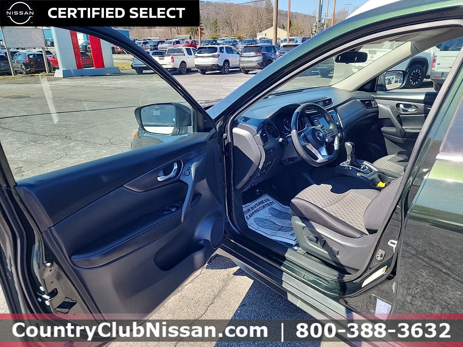 Certified 2019 Nissan Rogue SV image 10