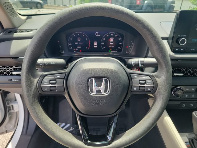 Certified 2025 Honda Accord SE image 14