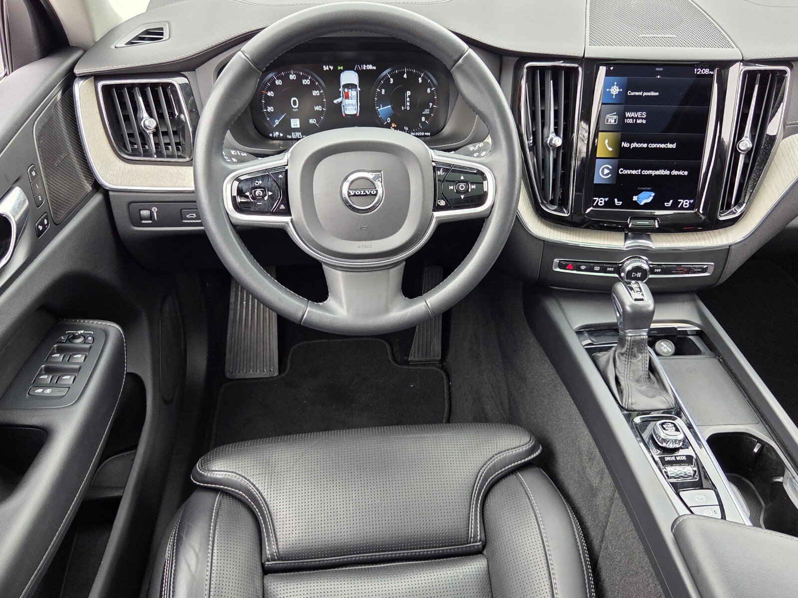 Used 2021 Volvo XC60 T5 Inscription w/ Advanced Package image 12