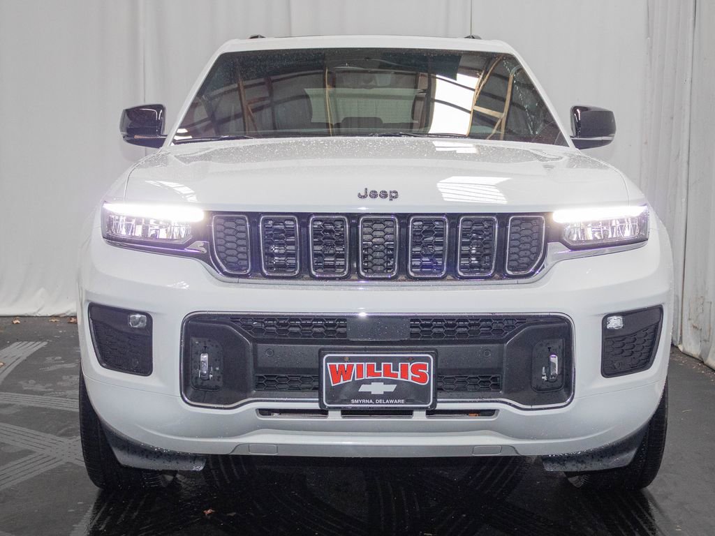 Used 2022 Jeep Grand Cherokee Overland w/ Luxury Tech Group IV image 2