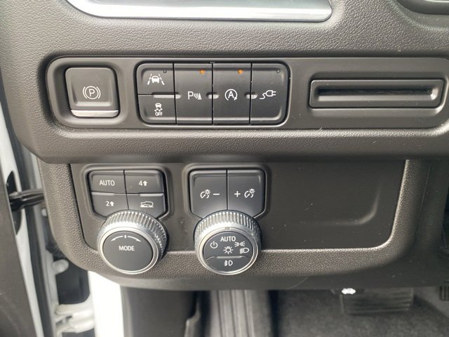 Used 2022 GMC Yukon SLE image 26