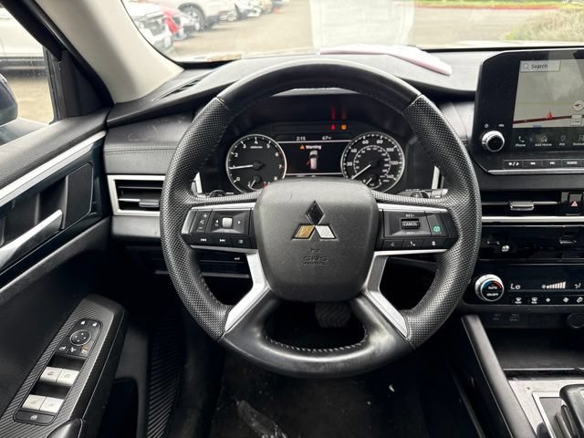 Used 2023 Mitsubishi Outlander SE AWD/4WD image 16