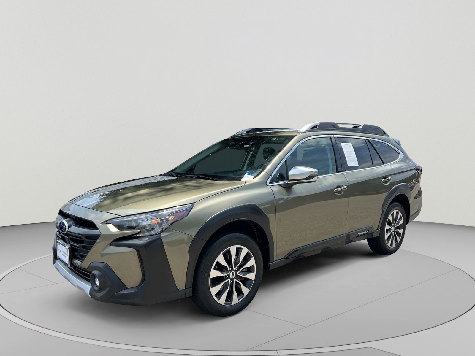 Used 2024 Subaru Outback Touring XT AWD/4WD image 1