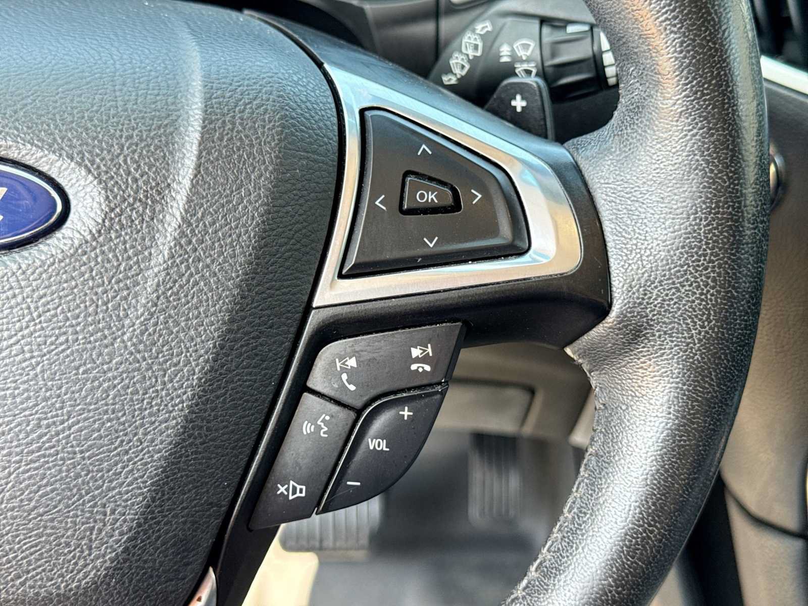 Used 2015 Ford Edge SEL w/ Equipment Group 201A AWD/4WD image 24