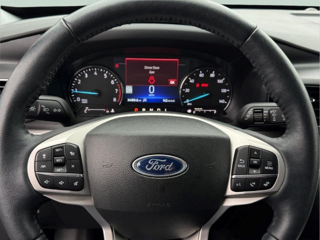 Used 2023 Ford Explorer XLT w/ Equipment Group 202A AWD/4WD image 30