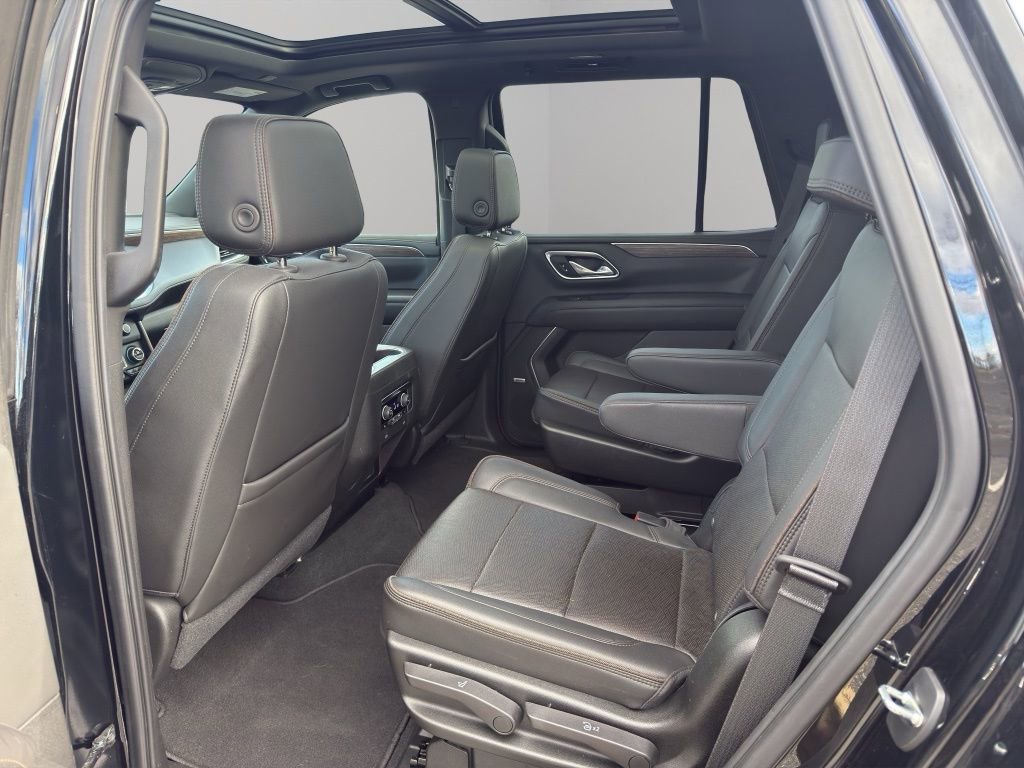 Used 2021 Chevrolet Tahoe High Country w/ Premium Package image 9