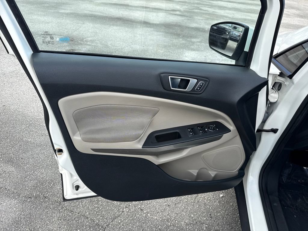 Used 2018 Ford EcoSport SE w/ SE Convenience Package image 10