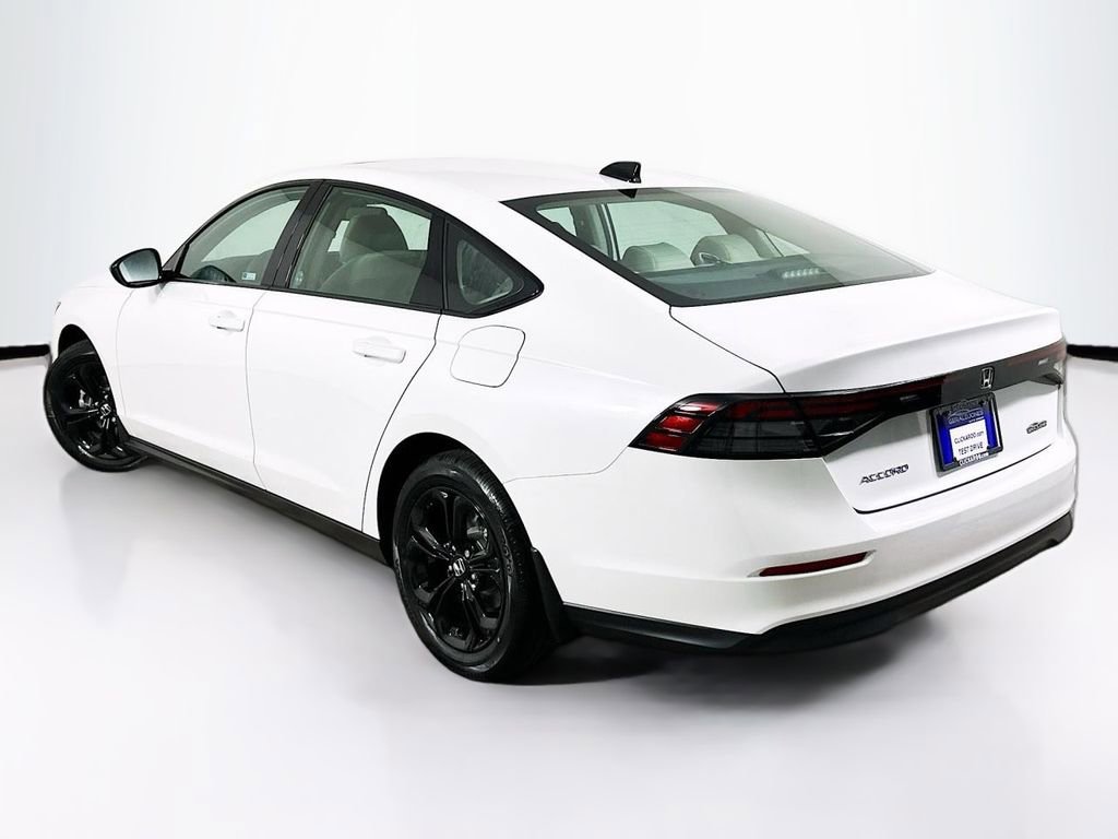 Certified 2025 Honda Accord SE image 6