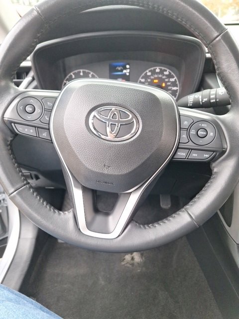 Used 2024 Toyota Corolla Cross LE image 16