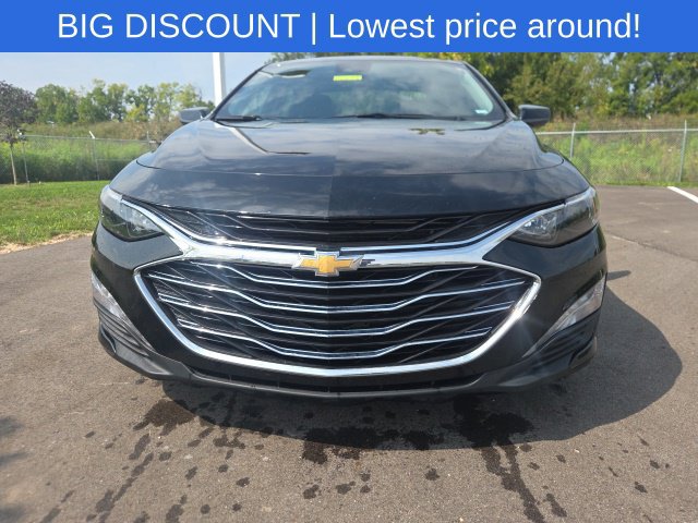Used 2025 Chevrolet Malibu LT FWD image 3