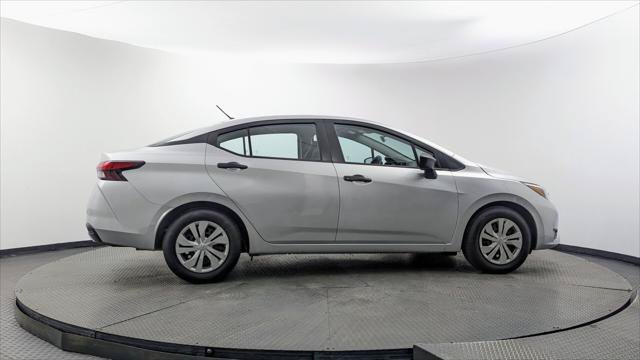 Used 2025 Nissan Versa S FWD image 9