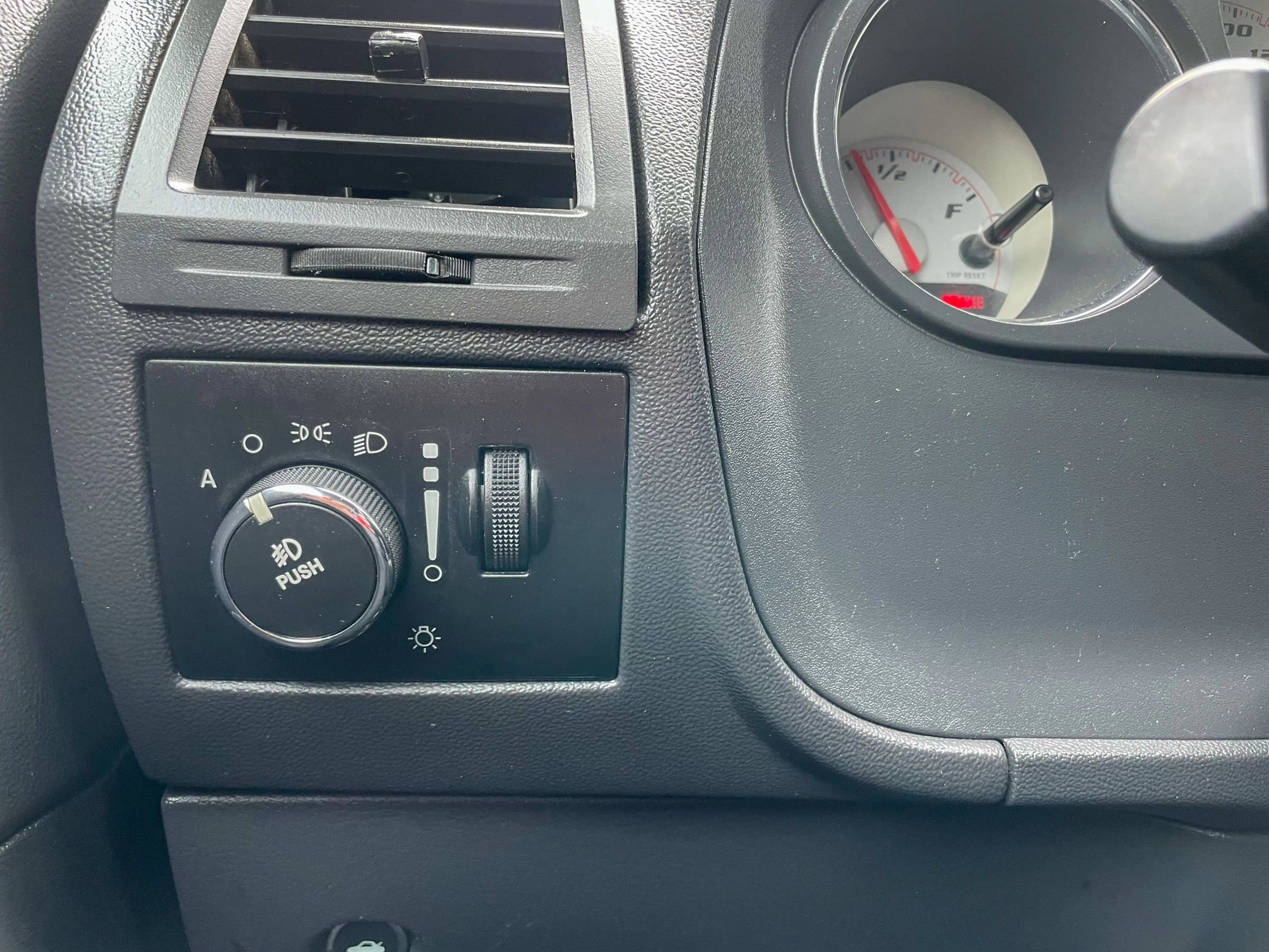 Used 2012 Dodge Challenger SRT8 image 16