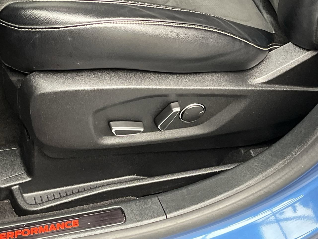 Used 2019 Ford Edge ST w/ Convenience Package AWD/4WD image 11