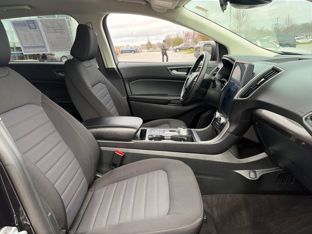 Used 2024 Ford Edge SE AWD/4WD image 11