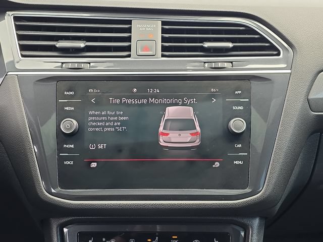 Used 2022 Volkswagen Tiguan SE R-Line AWD/4WD image 28