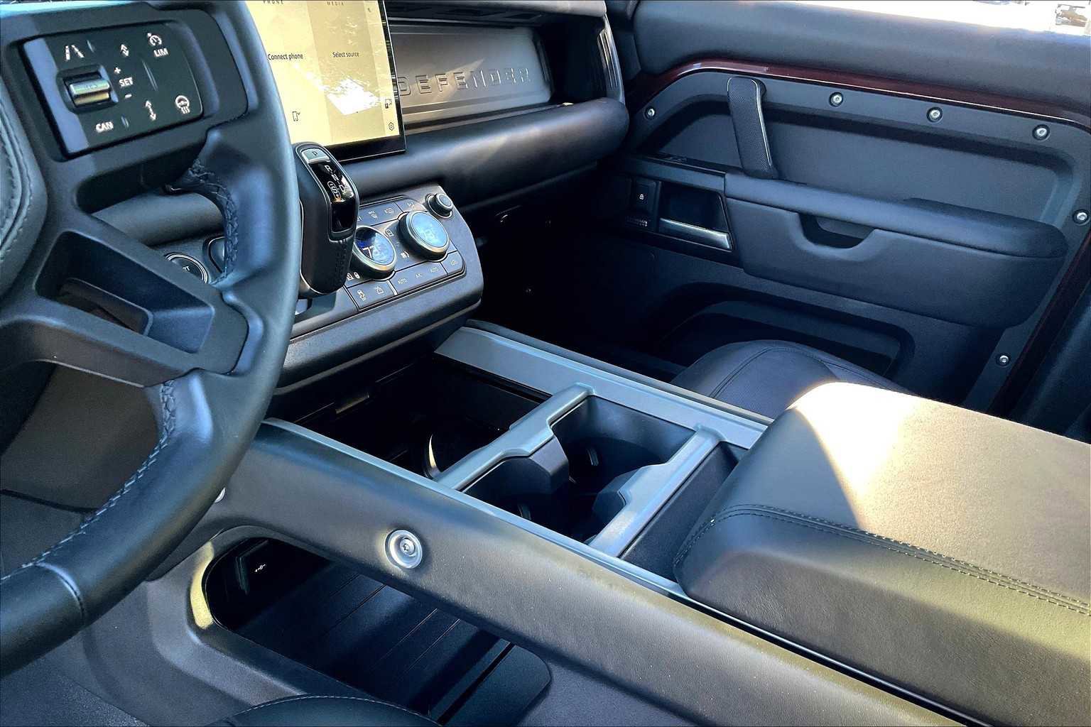 Used 2025 Land Rover Defender 110 Sedona Red Edition image 20